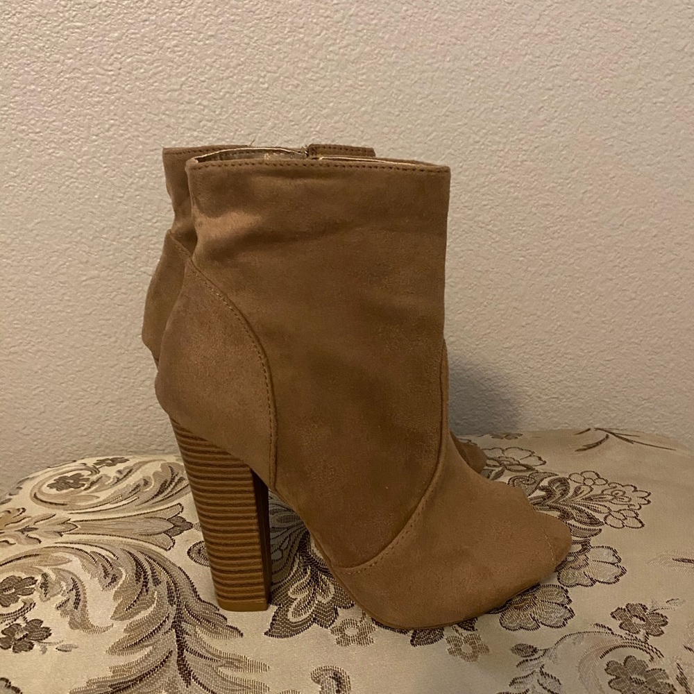 Open toe Booties - Picture 2 of 3